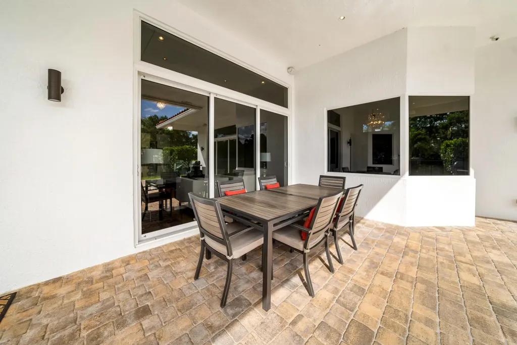 7276 NW 63rd Terrace Parkland FL 33067