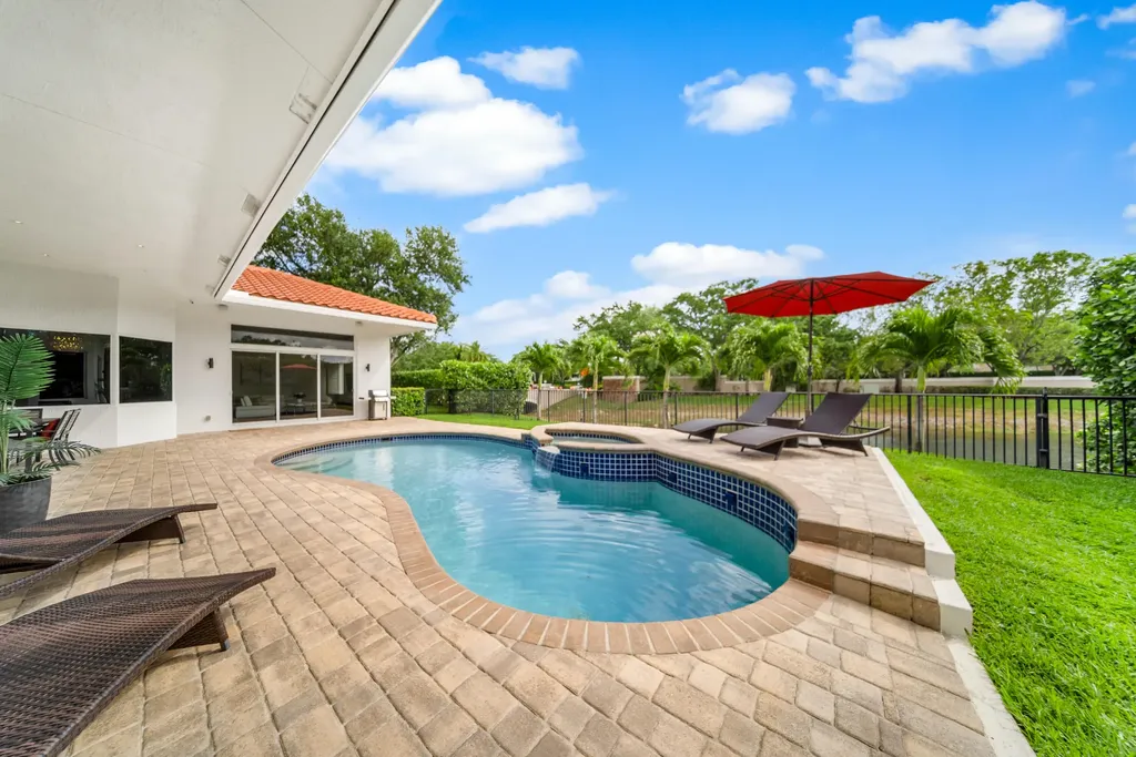 7276 NW 63rd Terrace Parkland FL 33067