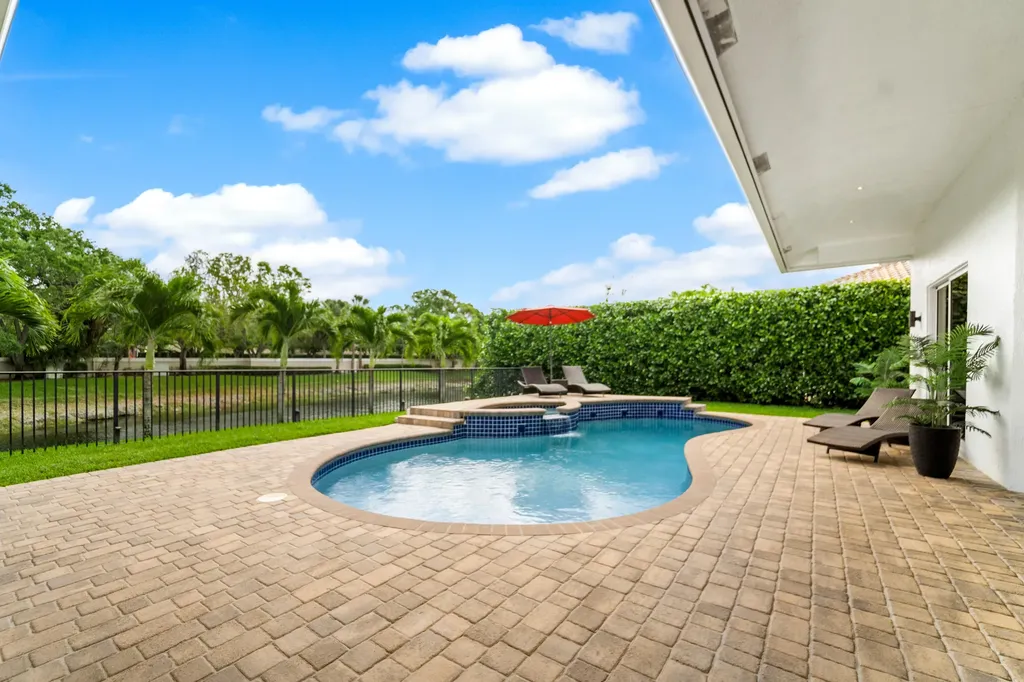 7276 NW 63rd Terrace Parkland FL 33067