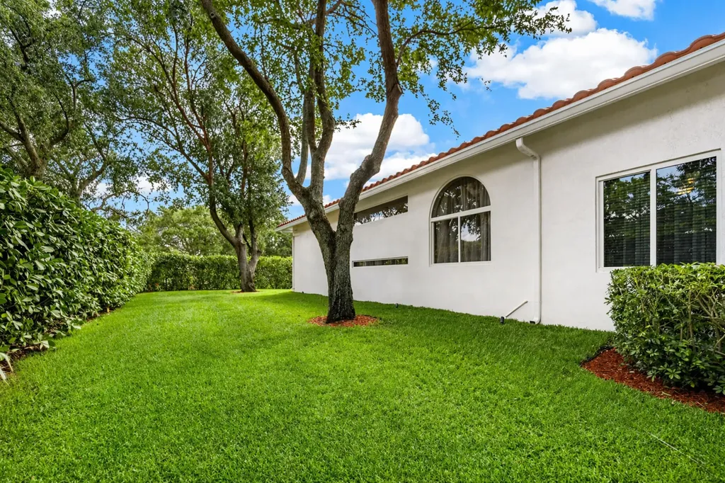 7276 NW 63rd Terrace Parkland FL 33067