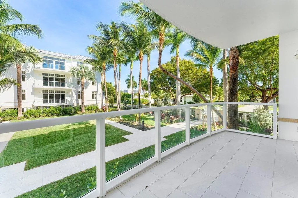 178 Lake Drive Palm Beach Shores FL 33404