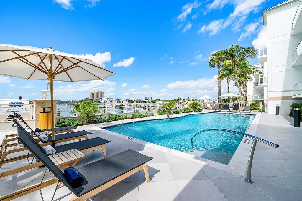 178 Lake Drive Palm Beach Shores FL 33404