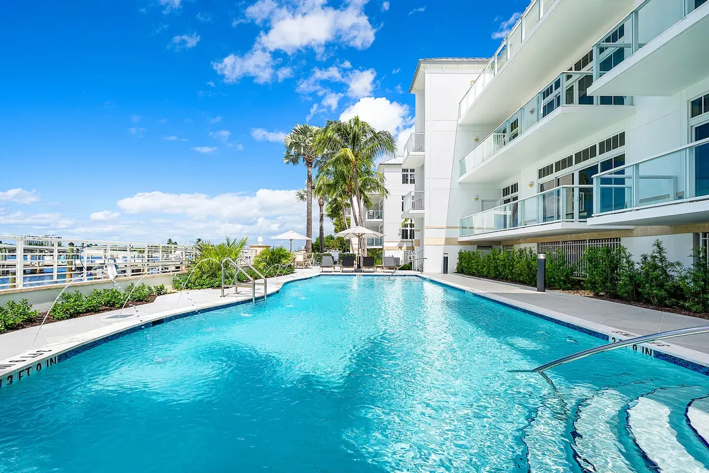 178 Lake Drive Palm Beach Shores FL 33404