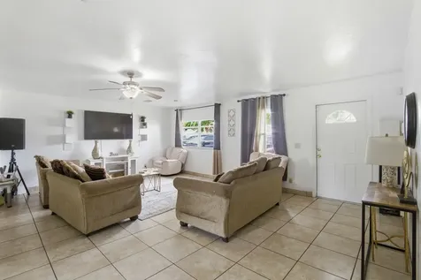 8230 SW 4th Place North Lauderdale FL 33068