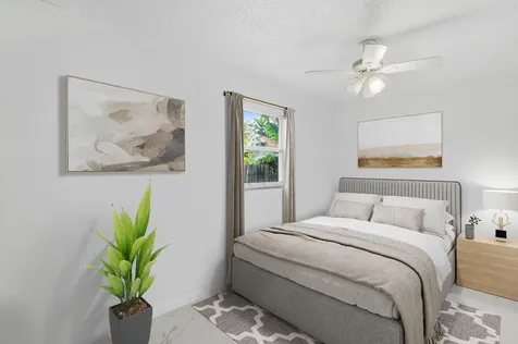 8230 SW 4th Place North Lauderdale FL 33068