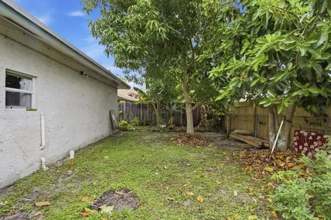 8230 SW 4th Place North Lauderdale FL 33068