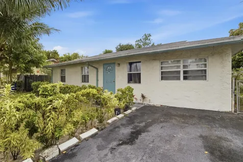 8230 SW 4th Place North Lauderdale FL 33068
