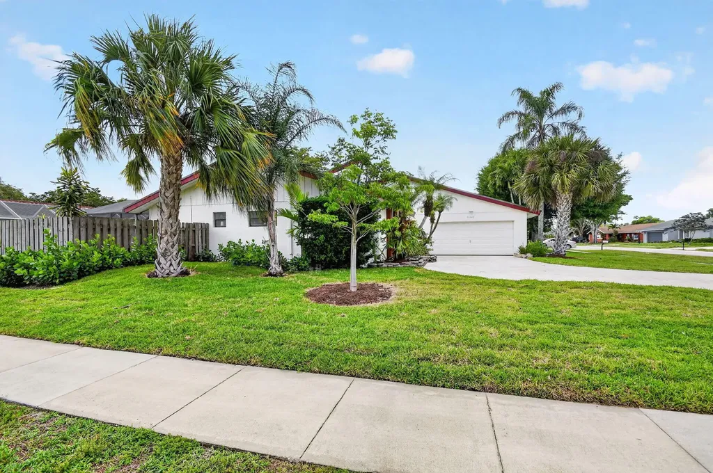 12260 Old Country Road S Wellington FL 33414