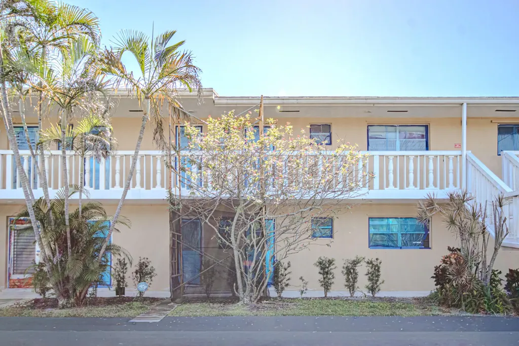 2222 NE 1st Way Boynton Beach FL 33435