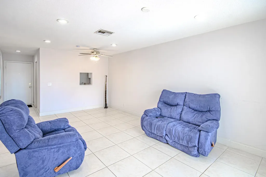 2222 NE 1st Way Boynton Beach FL 33435