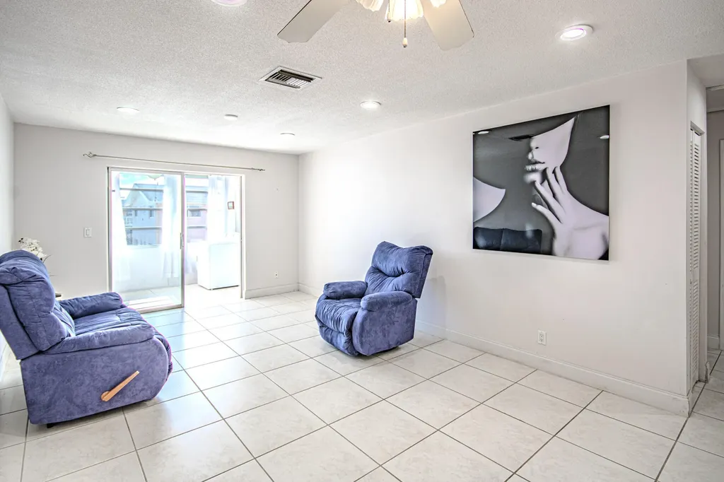 2222 NE 1st Way Boynton Beach FL 33435
