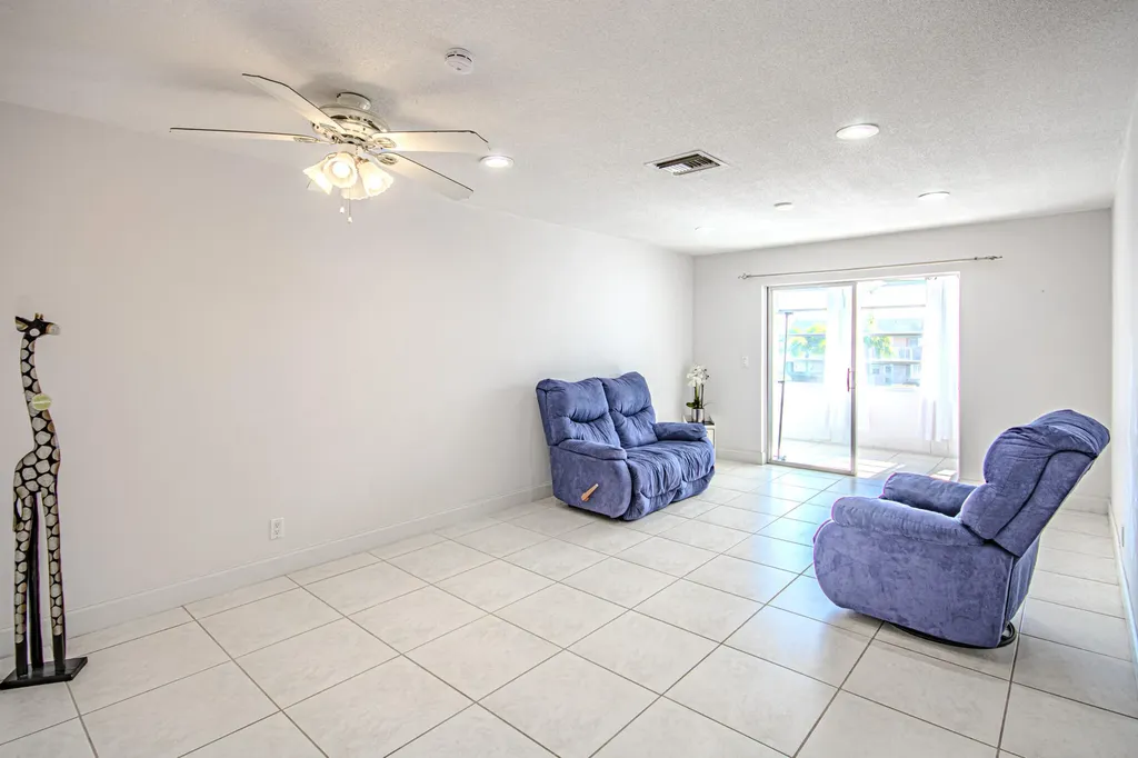 2222 NE 1st Way Boynton Beach FL 33435