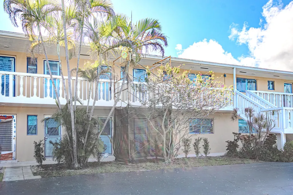 2222 NE 1st Way Boynton Beach FL 33435