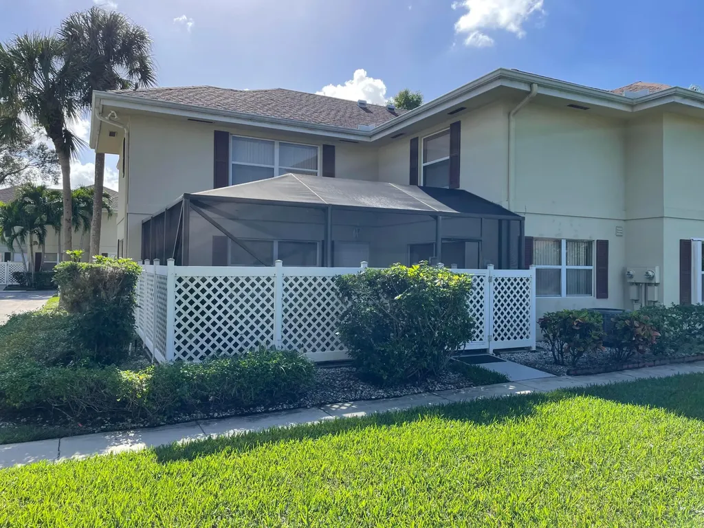 43 Essex Court Royal Palm Beach FL 33411