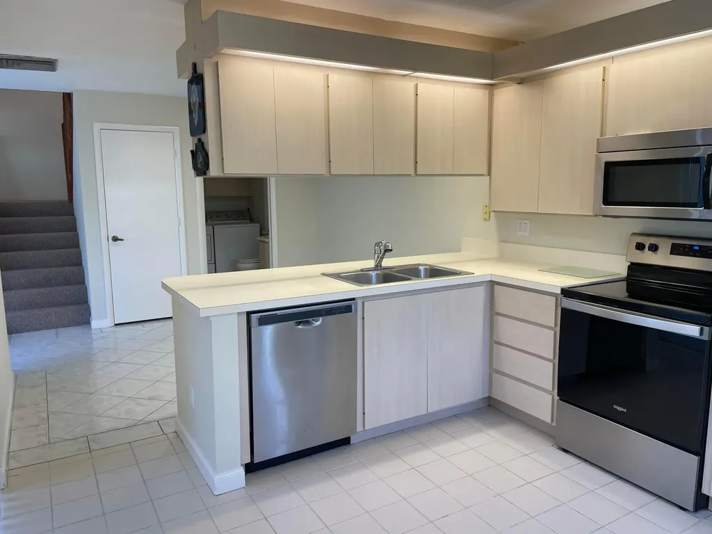 43 Essex Court Royal Palm Beach FL 33411