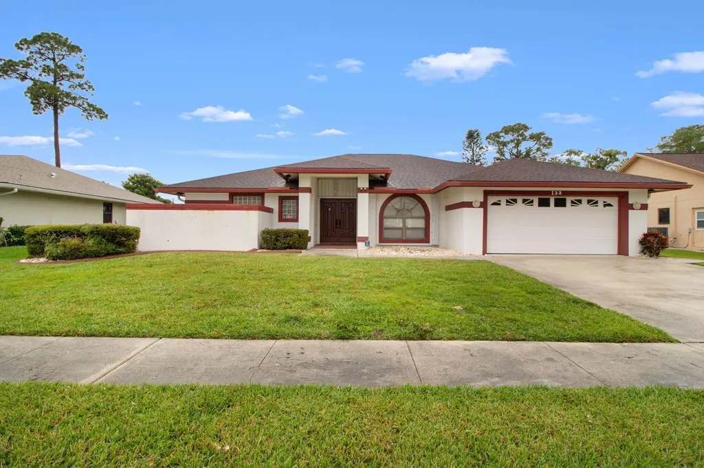 132 Kings Way Royal Palm Beach FL 33411