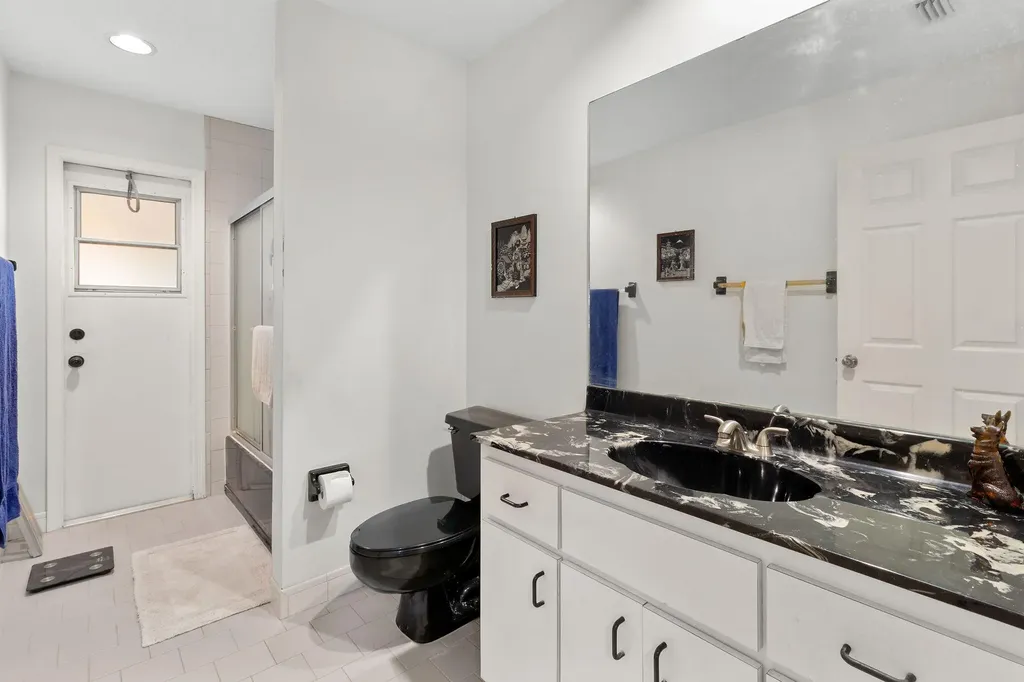 132 Kings Way Royal Palm Beach FL 33411