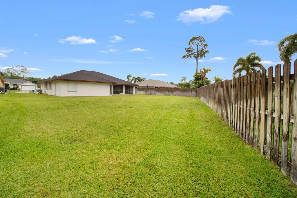 132 Kings Way Royal Palm Beach FL 33411