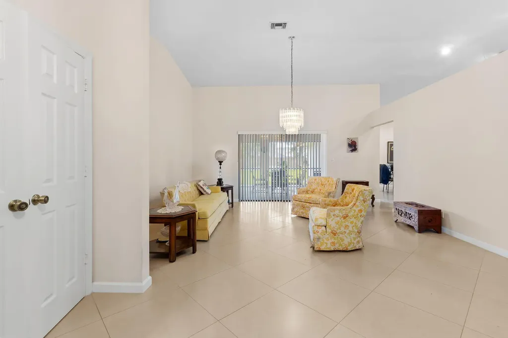 132 Kings Way Royal Palm Beach FL 33411