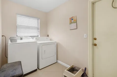 132 Kings Way Royal Palm Beach FL 33411