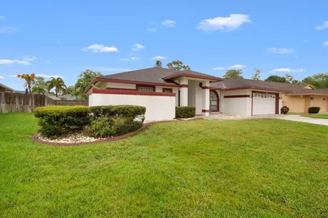 132 Kings Way Royal Palm Beach FL 33411