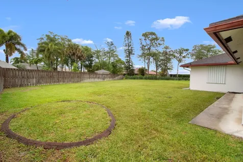 132 Kings Way Royal Palm Beach FL 33411