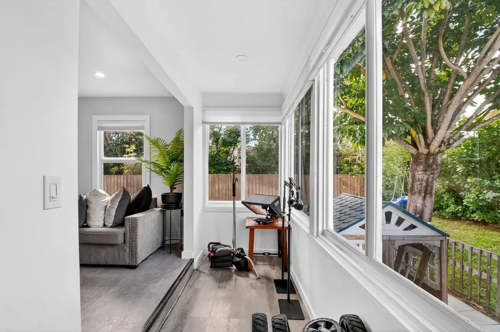 702 Forest Hill Boulevard West Palm Beach FL 33405