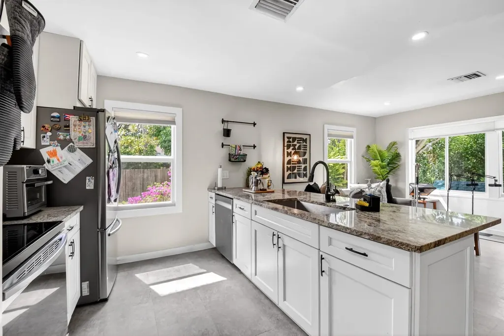 702 Forest Hill Boulevard West Palm Beach FL 33405