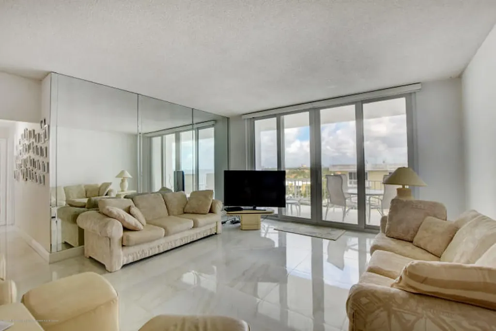 100 Worth Avenue Palm Beach FL 33480