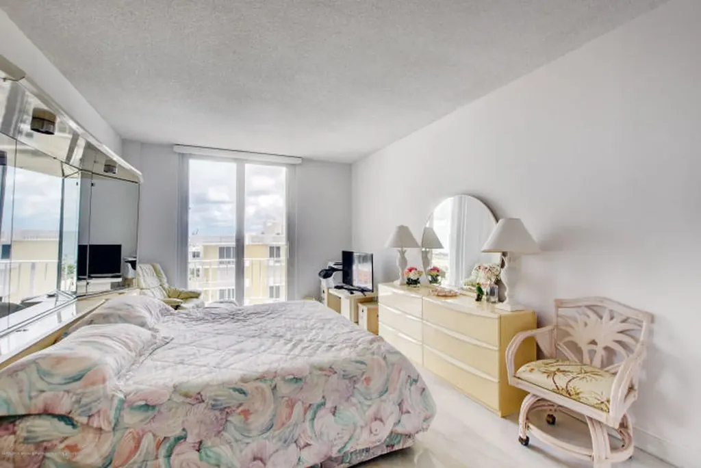 100 Worth Avenue Palm Beach FL 33480