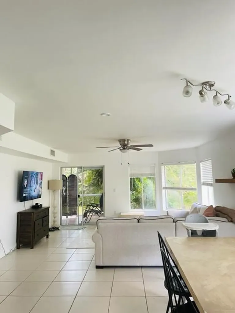 815 W Boynton Beach Boulevard Boynton Beach FL 33426