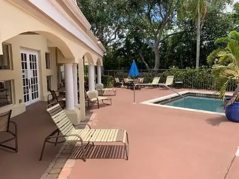 815 W Boynton Beach Boulevard Boynton Beach FL 33426