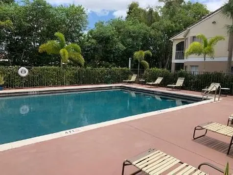 815 W Boynton Beach Boulevard Boynton Beach FL 33426