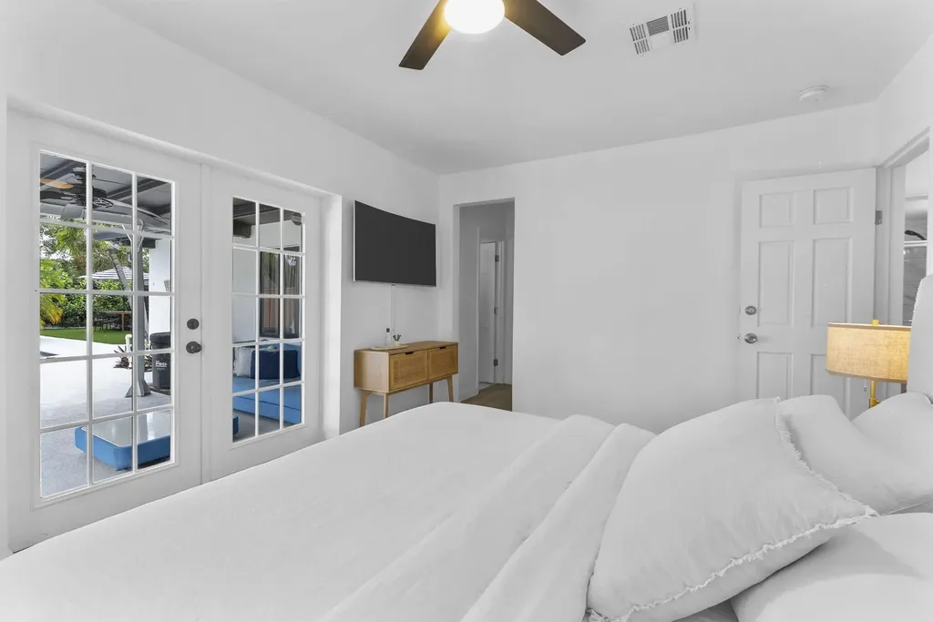 606 SW 19th Street Fort Lauderdale FL 33315