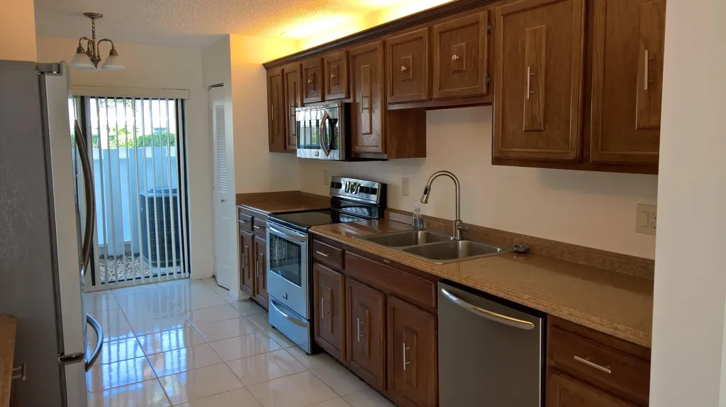 718 NE 12th Terrace Boynton Beach FL 33435