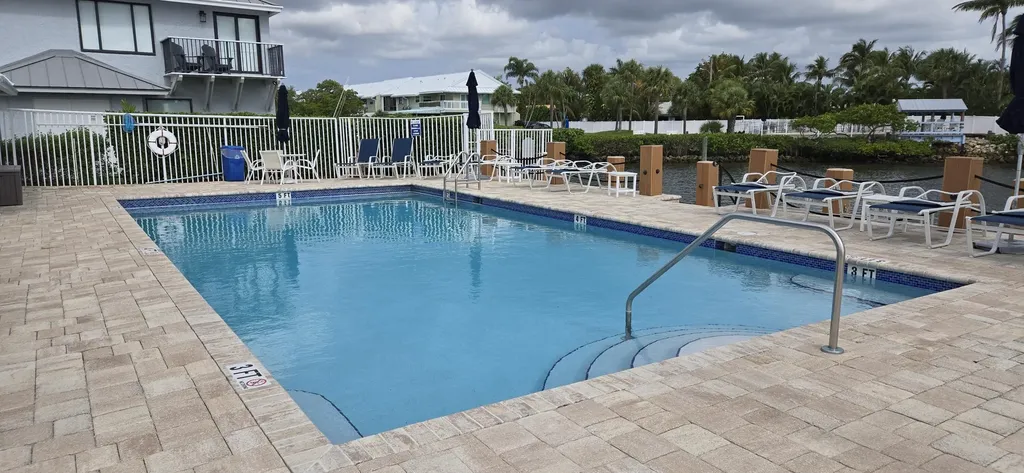 718 NE 12th Terrace Boynton Beach FL 33435