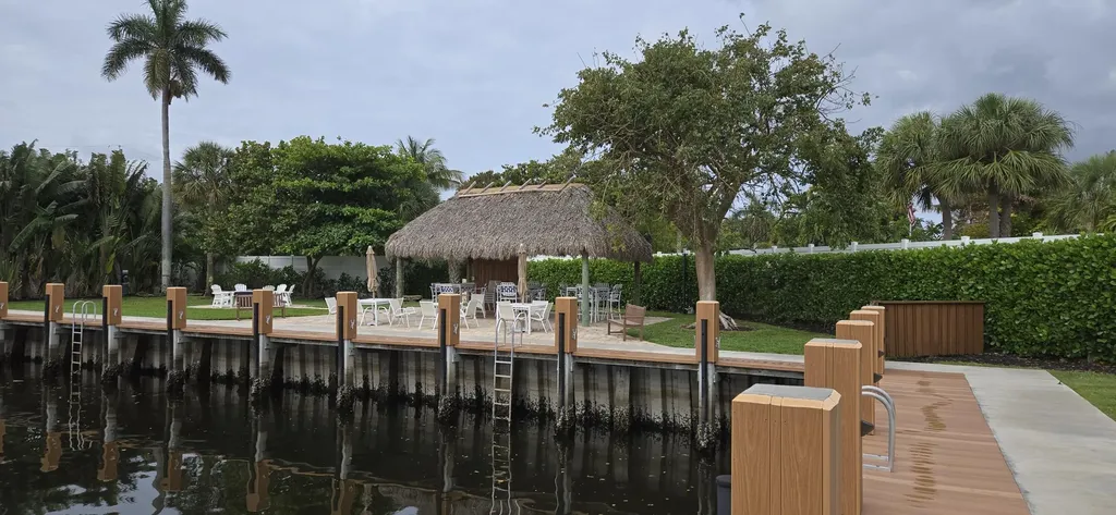 718 NE 12th Terrace Boynton Beach FL 33435