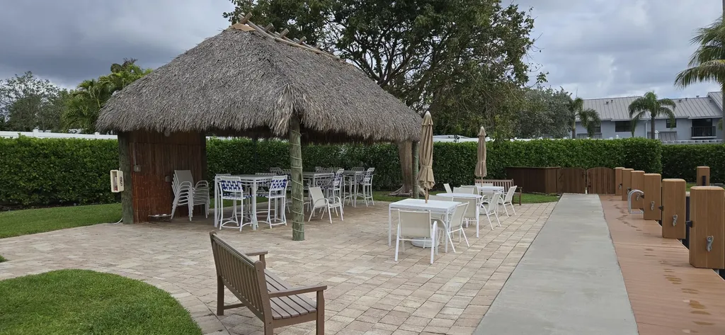718 NE 12th Terrace Boynton Beach FL 33435