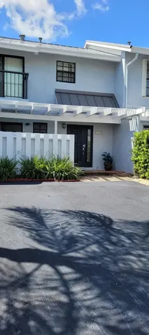 718 NE 12th Terrace Boynton Beach FL 33435