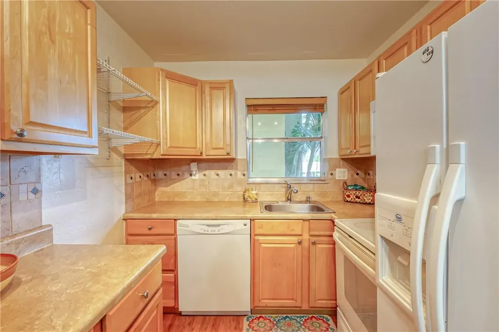 2400 NE 10th Street Pompano Beach FL 33062