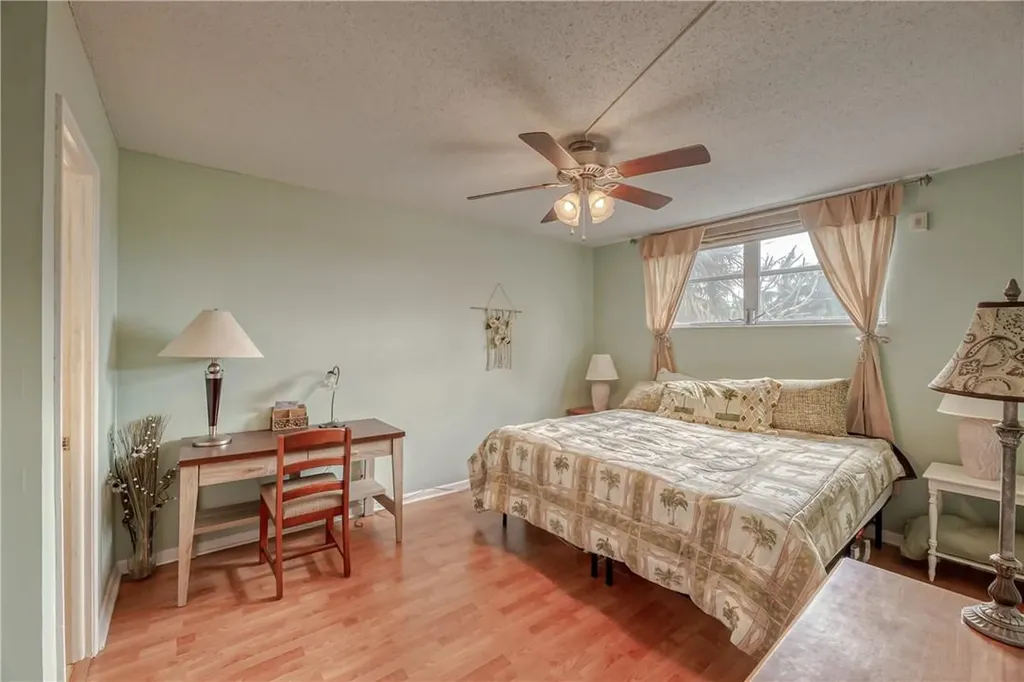 2400 NE 10th Street Pompano Beach FL 33062