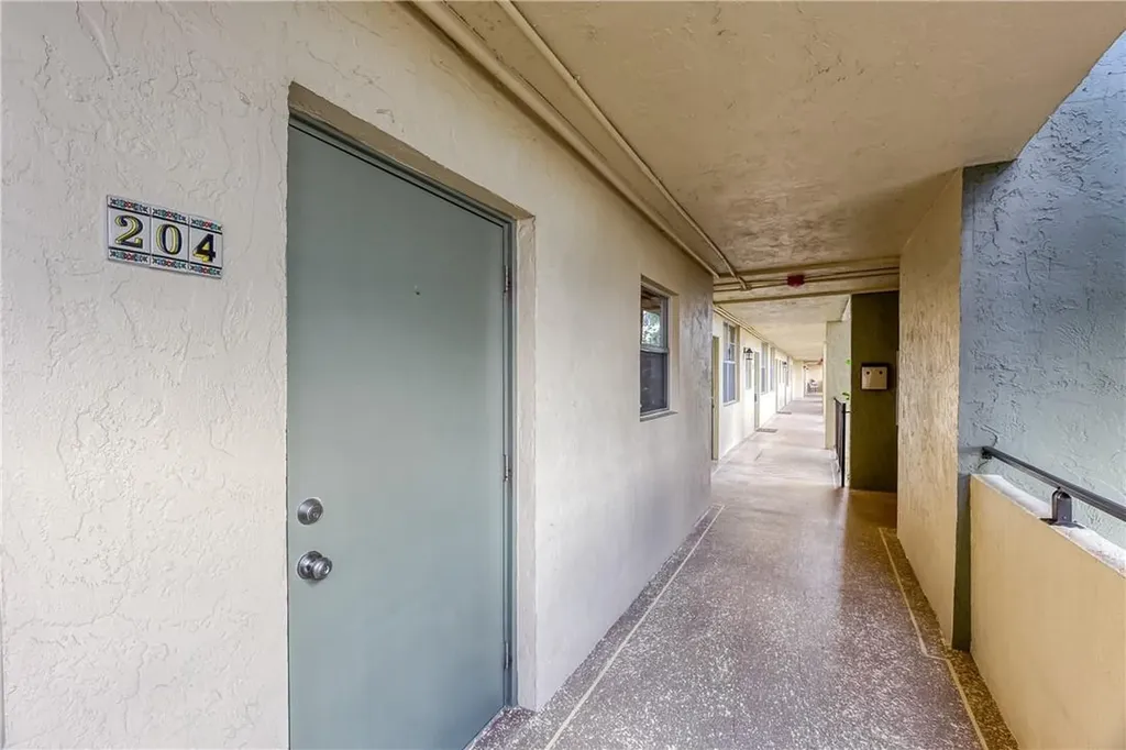 2400 NE 10th Street Pompano Beach FL 33062