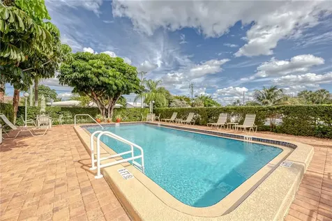 2400 NE 10th Street Pompano Beach FL 33062