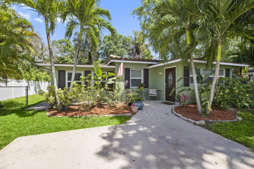 2660 SW 12th Terrace Fort Lauderdale FL 33315