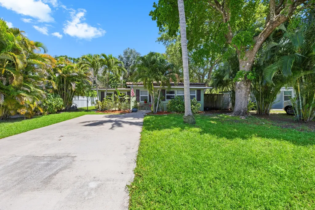 2660 SW 12th Terrace Fort Lauderdale FL 33315