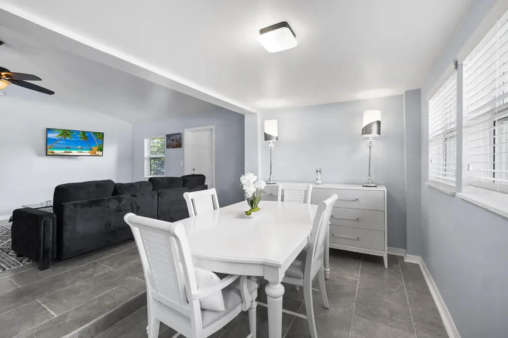 2660 SW 12th Terrace Fort Lauderdale FL 33315