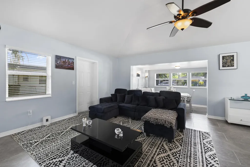 2660 SW 12th Terrace Fort Lauderdale FL 33315