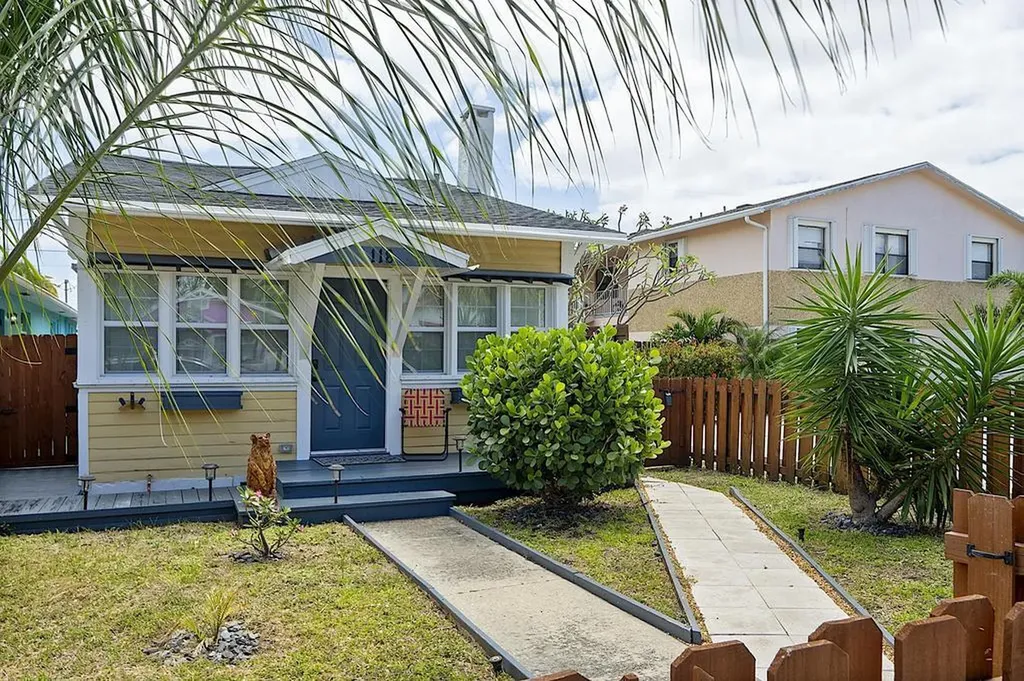 118 S J Street Lake Worth Beach FL 33460