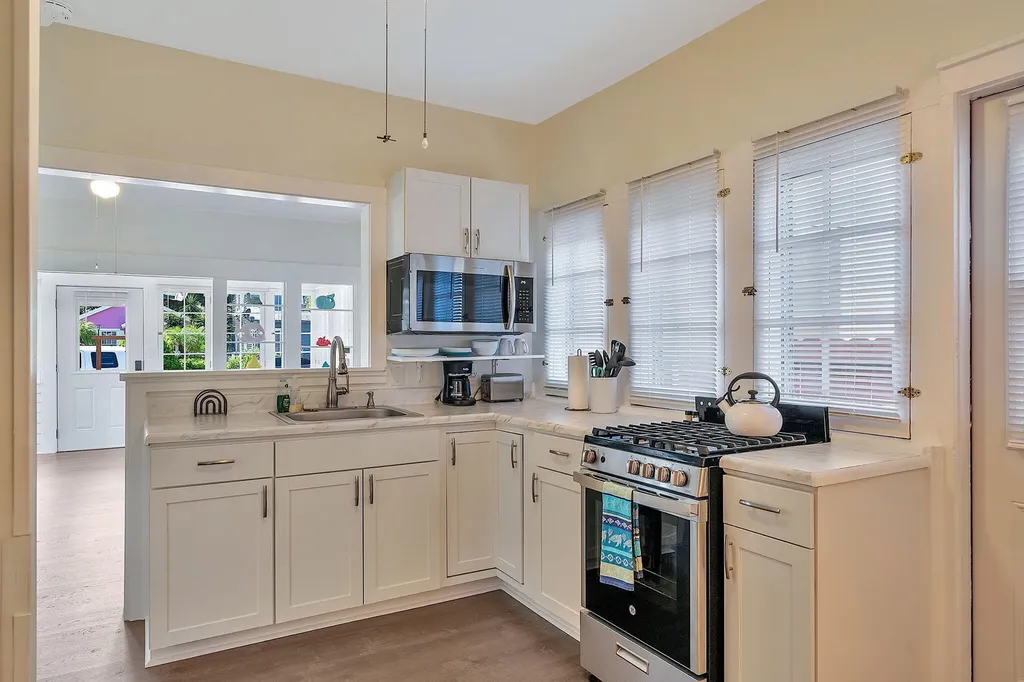 118 S J Street Lake Worth Beach FL 33460
