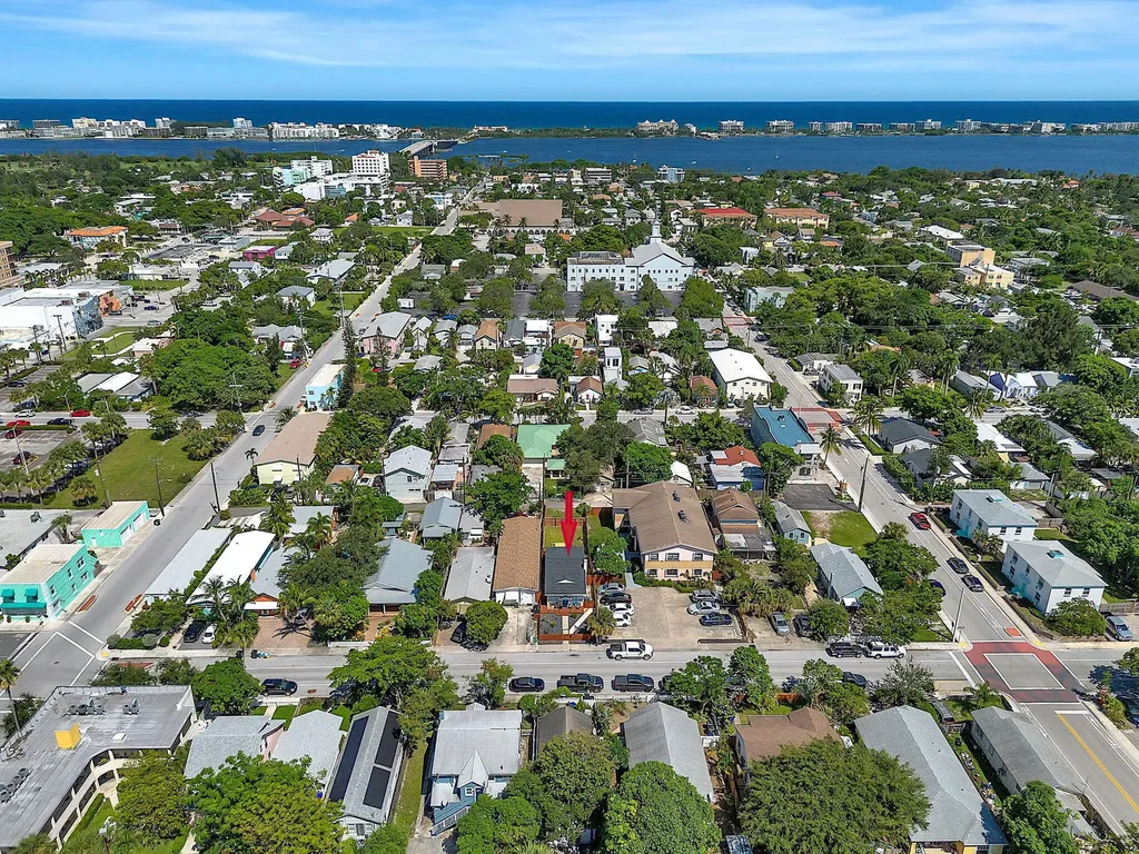 118 S J Street Lake Worth Beach FL 33460